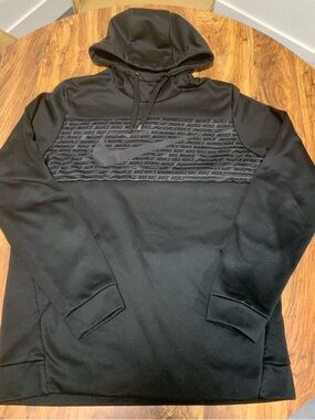 Nike Men's Therma-FIT Graphic Pullover Hoodie (Style: BV2764-010).